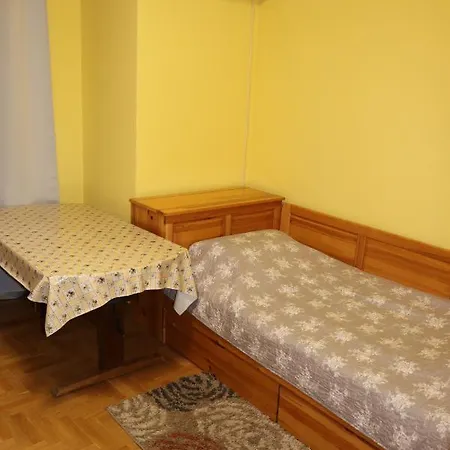 Moni Apartment